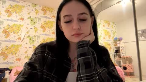 Liz online show from March 25, 2026, 7:53 pm