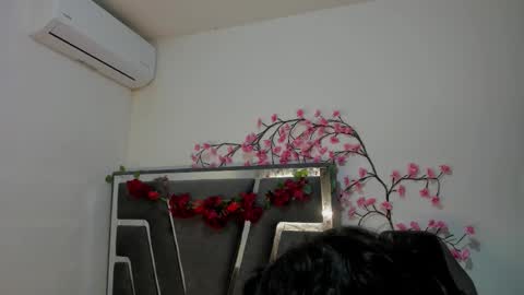 B L A C K  R O S E  online show from October 5, 2025, 11:41 am