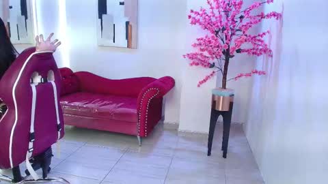 Snapshot of black_roseee chatting on November 4, 2025, 3:27 am Rousse online show from November 4, 2025, 3:27 am