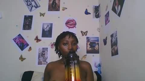 Snapshot of black_rosey chatting on January 18, 2026, 4:22 pm veraa online show from January 18, 2026, 4:22 pm