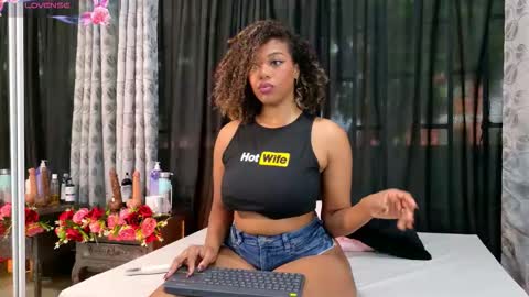 Snapshot of black_rosse_1 chatting on February 13, 2026, 12:56 pm Tifany online show from February 13, 2026, 12:56 pm