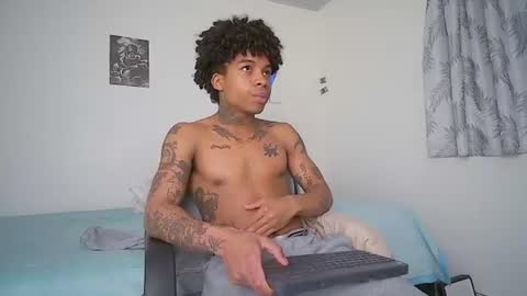 Snapshot of black_tentationx chatting on June 19, 2026, 4:39 am black_tentationx online show from June 19, 2026, 4:39 am