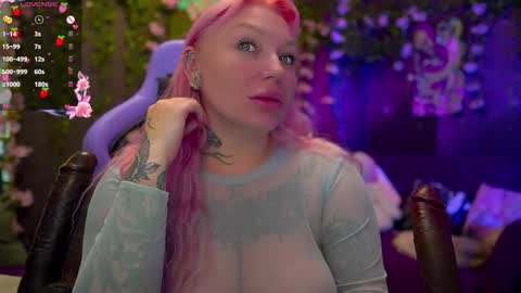 Snapshot of blackedbarbie chatting on October 11, 2025, 8:18 pm Alice online show from October 11, 2025, 8:18 pm