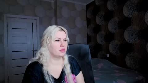 Snapshot of blackeyes11 chatting on March 12, 2025, 5:02 am blackeyes11 online show from March 12, 2025, 5:02 am