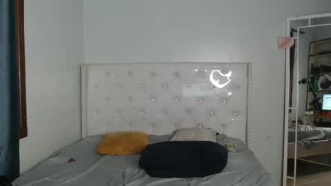 Cleo online show from October 1, 2025, 7:14 am