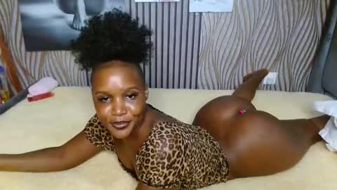 Smiley sylivia online show from April 17, 2026, 2:25 am