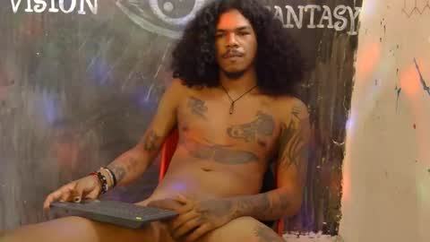 Snapshot of blackphylosofy chatting on January 13, 2025, 2:32 pm i am D.L online show from January 13, 2025, 2:32 pm