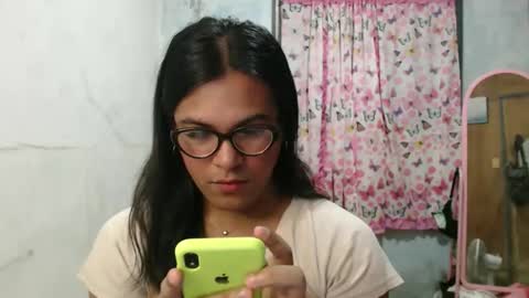 Ellez online show from February 13, 2026, 8:05 pm