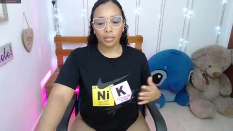 blackqueen_18 online show from December 10, 2024, 3:30 am