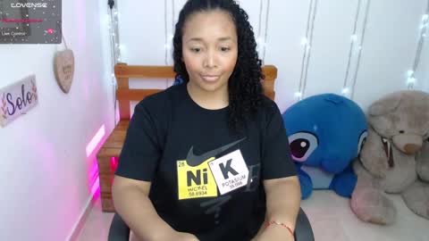 blackqueen_18 online show from December 11, 2024, 4:28 am