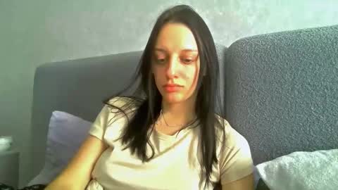 Ivy online show from September 15, 2025, 10:04 am