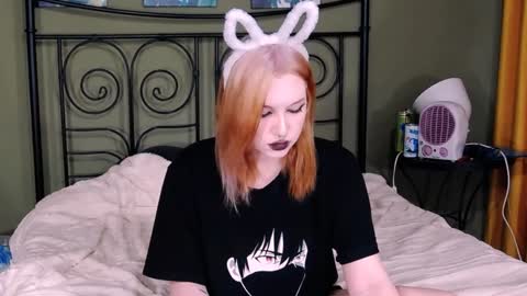 Snapshot of blacky_tea chatting on December 7, 2024, 6:32 am blacky_tea online show from December 7, 2024, 6:32 am