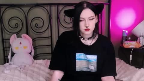 Snapshot of blacky_tea chatting on October 20, 2025, 8:09 pm blacky_tea online show from October 20, 2025, 8:09 pm