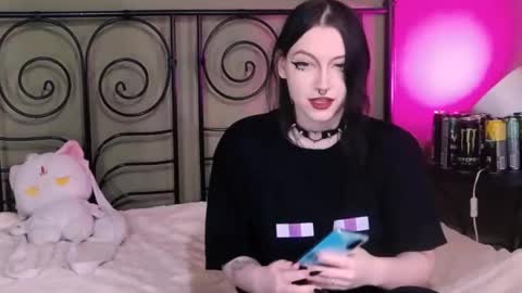 Snapshot of blacky_tea chatting on November 14, 2025, 11:24 pm blacky_tea online show from November 14, 2025, 11:24 pm