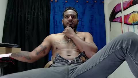 Snapshot of blade_foxx chatting on March 4, 2025, 12:33 pm Richard online show from March 4, 2025, 12:33 pm