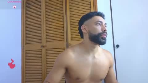 blade_miller_ online show from June 3, 2026, 2:33 pm