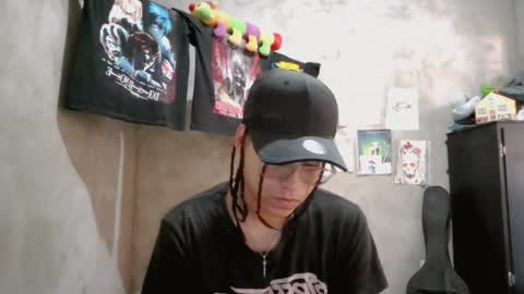 blade_sensual online show from July 19, 2026, 6:33 pm