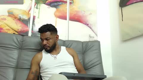 Snapshot of bladehot_ chatting on October 8, 2025, 5:05 am Richard online show from October 8, 2025, 5:05 am