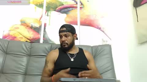 Snapshot of bladehot_ chatting on November 5, 2025, 2:00 am Richard online show from November 5, 2025, 2:00 am