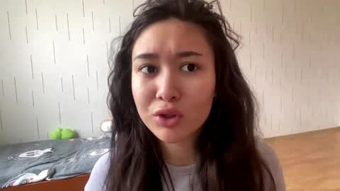 Mila online show from April 5, 2026, 6:10 am