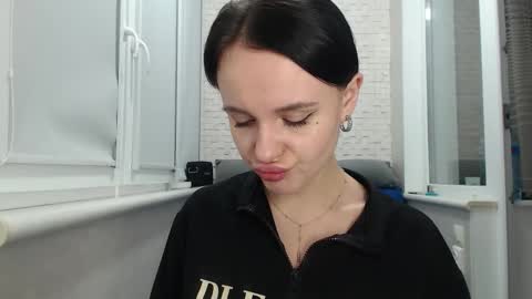 Snapshot of blairyates chatting on November 12, 2025, 1:28 am BlairYates online show from November 12, 2025, 1:28 am