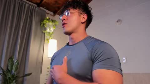 Snapshot of blake_levi chatting on February 22, 2025, 11:46 pm Blake Levi Independent Model online show from February 22, 2025, 11:46 pm