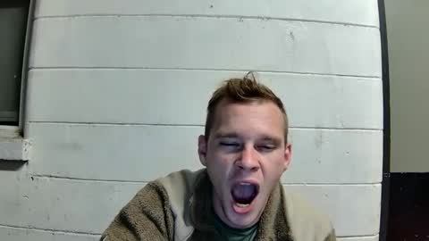 Snapshot of blakeandskylar chatting on December 15, 2024, 6:51 am BlakeAndSkylar online show from December 15, 2024, 6:51 am