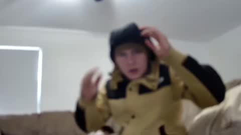 Snapshot of blakeandskylar chatting on January 13, 2025, 7:53 pm BlakeAndSkylar online show from January 13, 2025, 7:53 pm