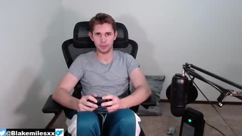 Snapshot of blakemiles2 chatting on February 13, 2025, 5:58 am Blake Miles online show from February 13, 2025, 5:58 am