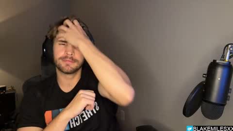 Snapshot of blakemiles2 chatting on September 18, 2025, 3:08 am Blake Miles online show from September 18, 2025, 3:08 am