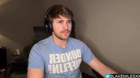 Snapshot of blakemiles2 chatting on November 30, 2025, 5:11 am Blake Miles online show from November 30, 2025, 5:11 am