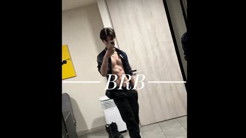 Snapshot of blakeshatter chatting on December 12, 2024, 6:21 pm blakeshatter online show from December 12, 2024, 6:21 pm