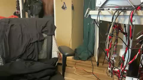 Blackjag00 online show from October 1, 2025, 6:36 pm