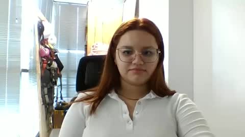 Snapshot of blanquita102530 chatting on November 10, 2025, 3:55 pm Lary online show from November 10, 2025, 3:55 pm