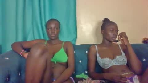 Snapshot of blaq_cherry chatting on December 3, 2025, 3:03 am cherry online show from December 3, 2025, 3:03 am