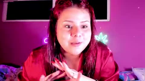 Pau online show from May 27, 2026, 2:19 am