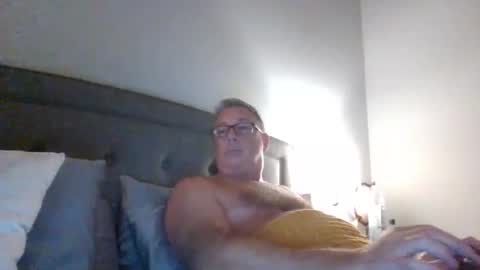 bldude69 online show from December 12, 2024, 4:37 am