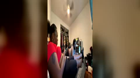 Snapshot of bleuk chatting on June 19, 2026, 9:07 pm Bleuk online show from June 19, 2026, 9:07 pm