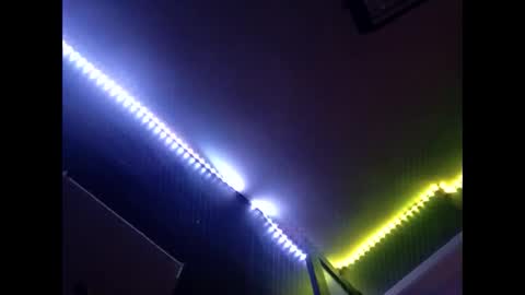 bleunuit43 online show from October 20, 2025, 7:20 am