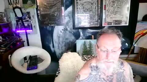 blindsurfer780299 online show from November 6, 2025, 11:22 am