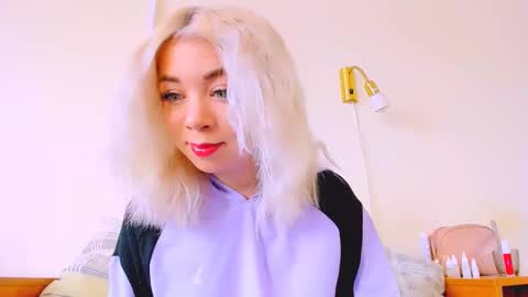 Nicole online show from February 22, 2025, 11:13 am