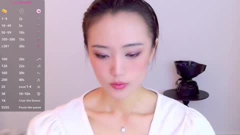 YoYo online show from December 4, 2025, 3:49 am