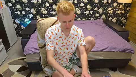blond_boy69 online show from May 15, 2026, 6:37 pm