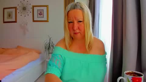 Nicole online show from April 9, 2026, 7:14 am