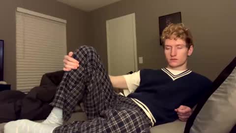 Snapshot of blonde_boi99 chatting on December 22, 2024, 6:06 am Blondie online show from December 22, 2024, 6:06 am