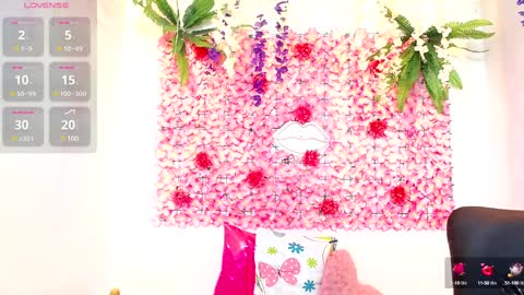 Snapshot of blonde_squirt_ chatting on January 11, 2025, 11:45 am blonde_squirt_ online show from January 11, 2025, 11:45 am