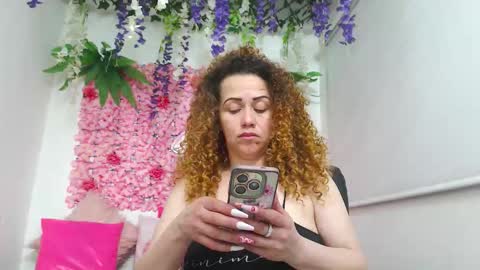 Snapshot of blonde_squirt_ chatting on December 15, 2025, 11:53 pm blonde_squirt_ online show from December 15, 2025, 11:53 pm