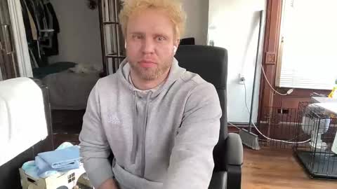 blondebluebear online show from February 27, 2026, 3:45 pm