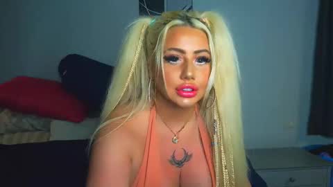 blondedolltia online show from November 13, 2025, 3:55 pm
