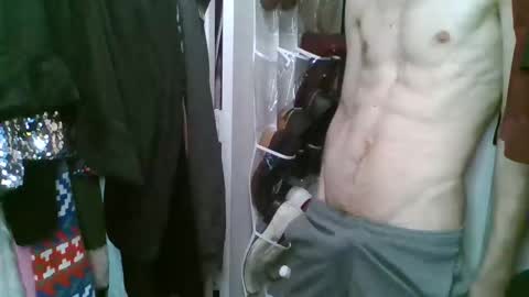 blondemaxcaliber online show from April 6, 2026, 10:27 am